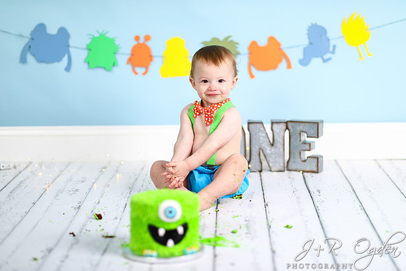 Bangor Maine Hermon Cake Smash Session - Monster Cake